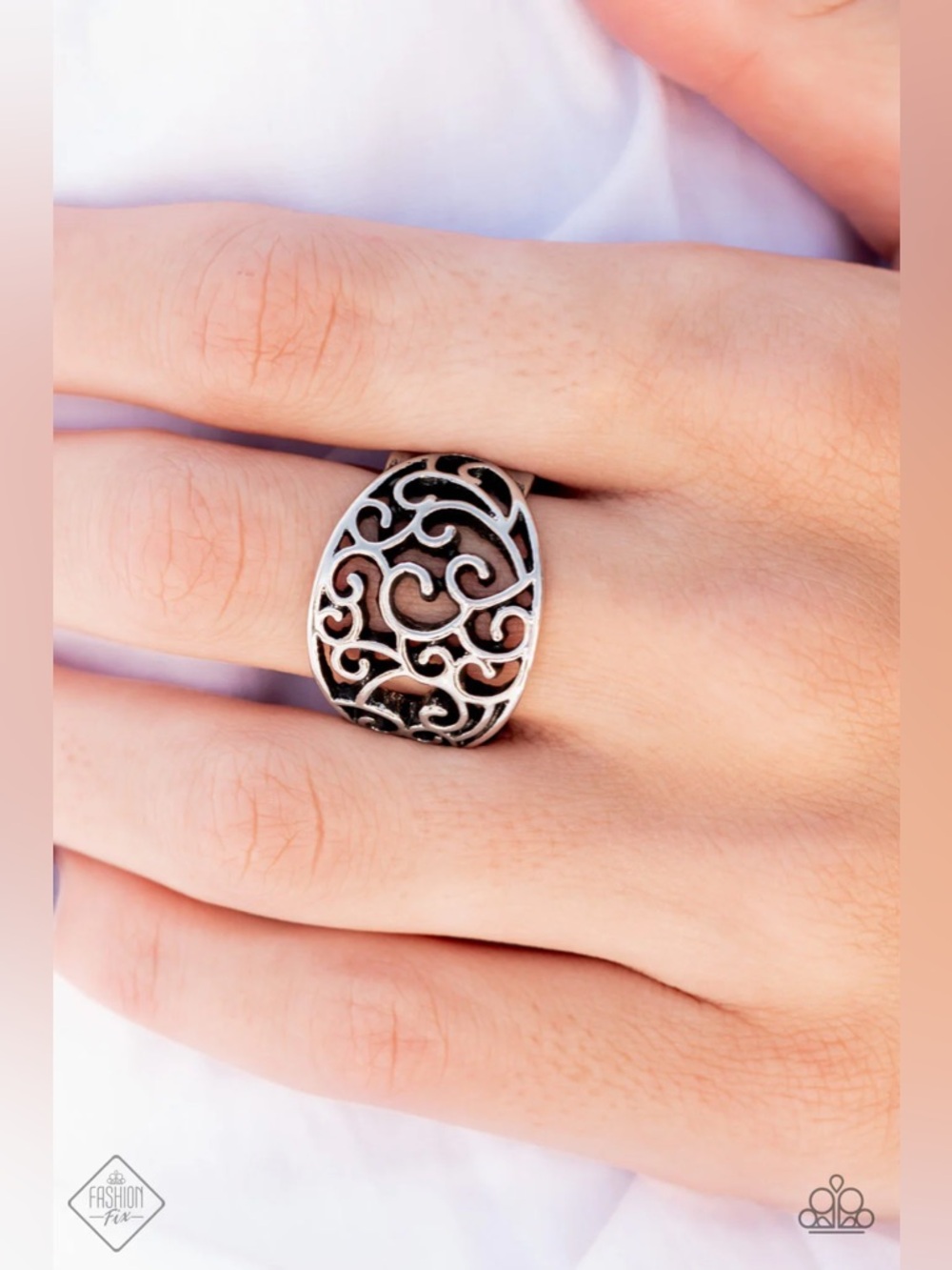 ❤️‍🔥5/$25❤️‍🔥 Dreamy Date Night Silver Ring